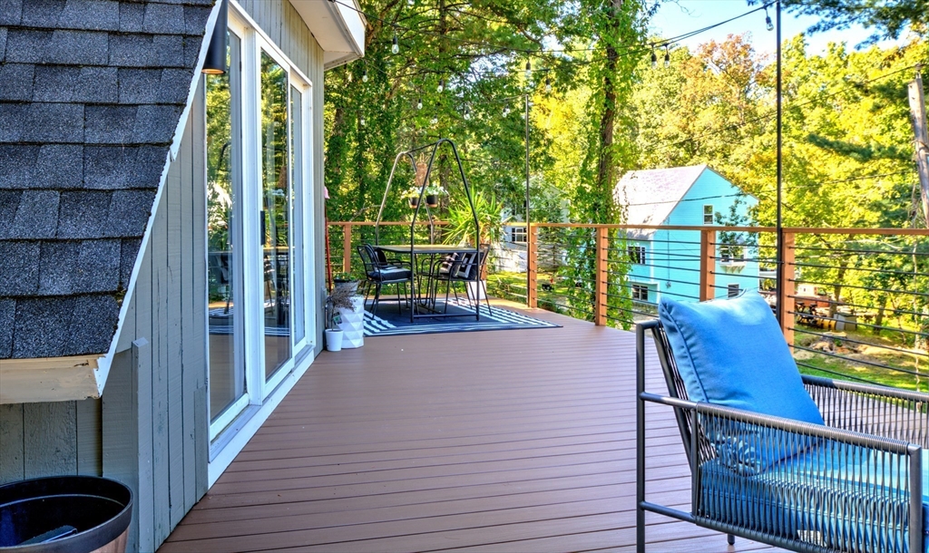 8 Sandy Beach Rd