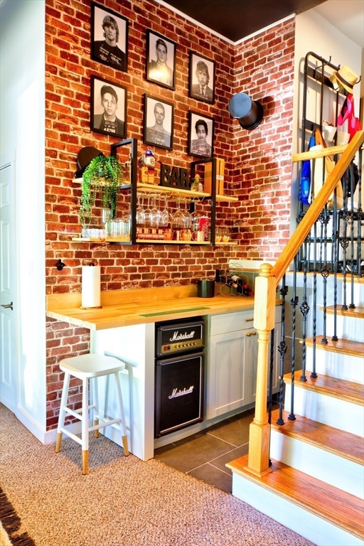 8 Sandy Beach Rd