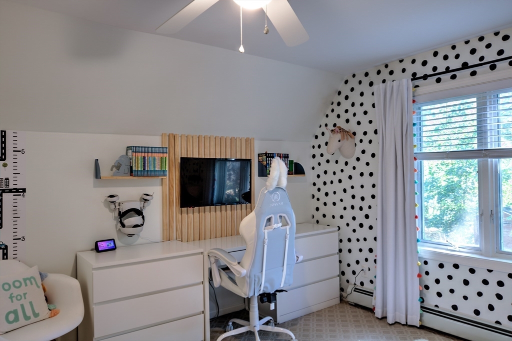 8 Sandy Beach Rd