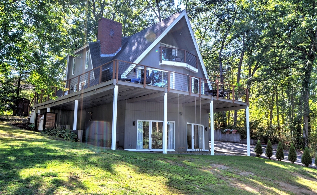 8 Sandy Beach Rd