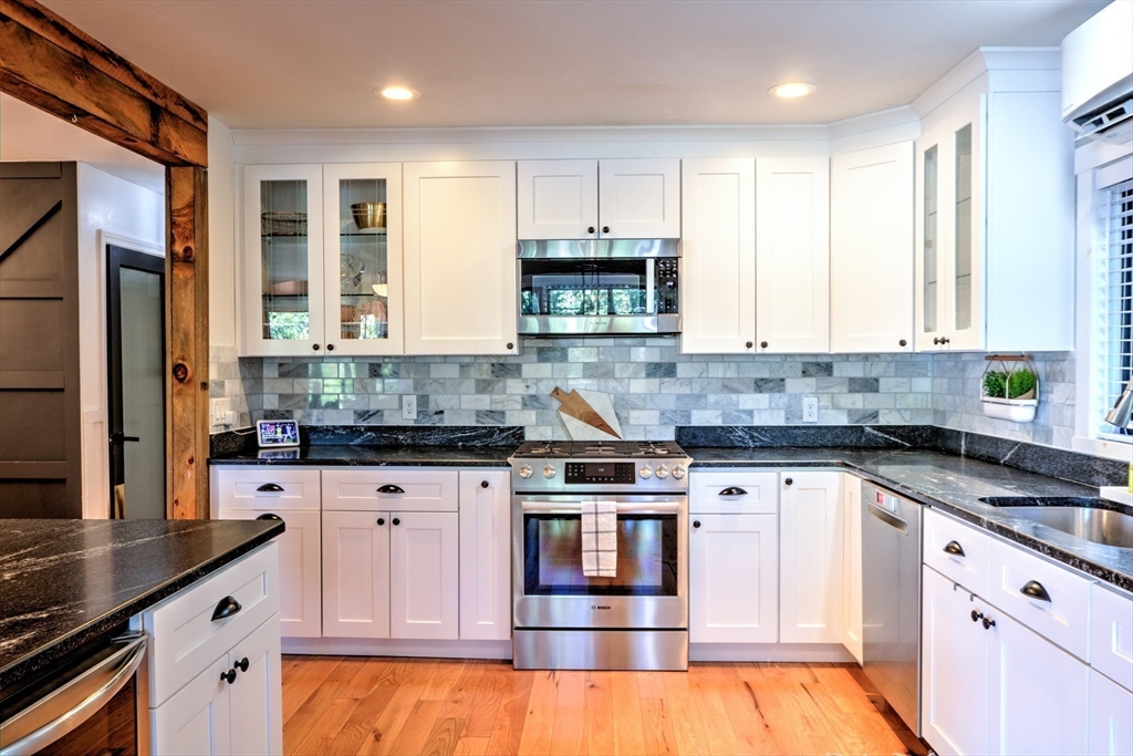 8 Sandy Beach Rd