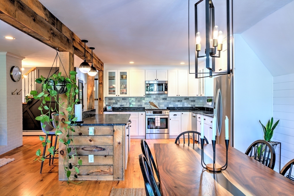 8 Sandy Beach Rd