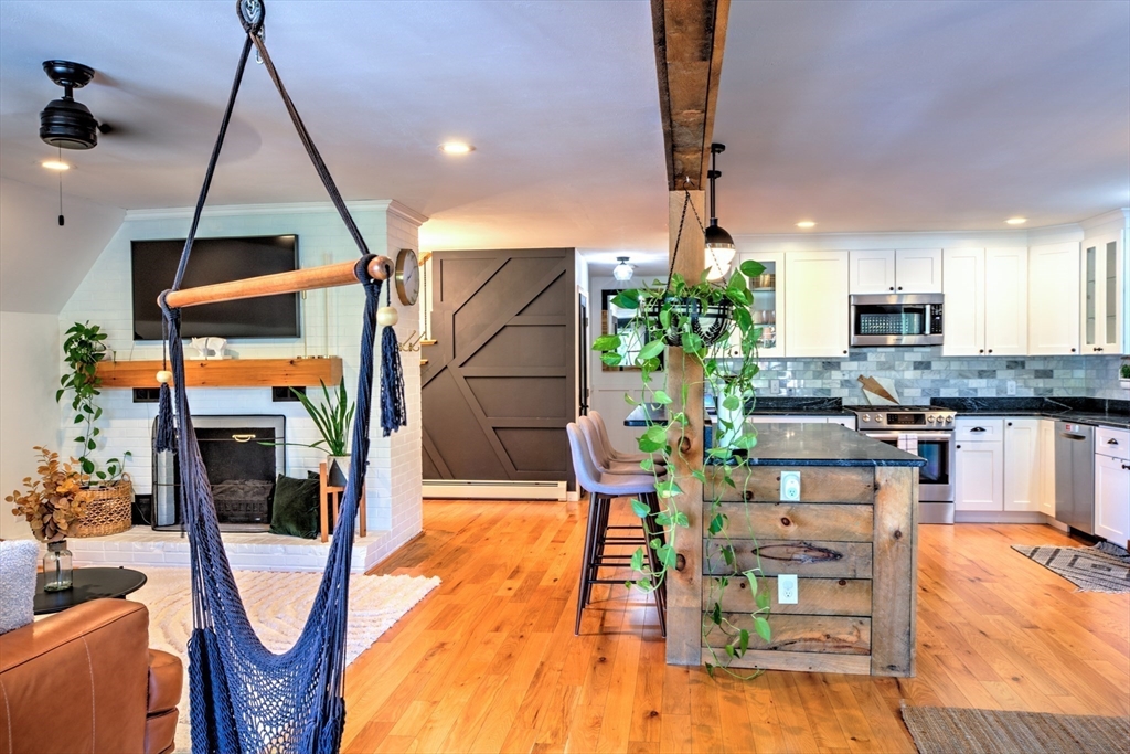 8 Sandy Beach Rd