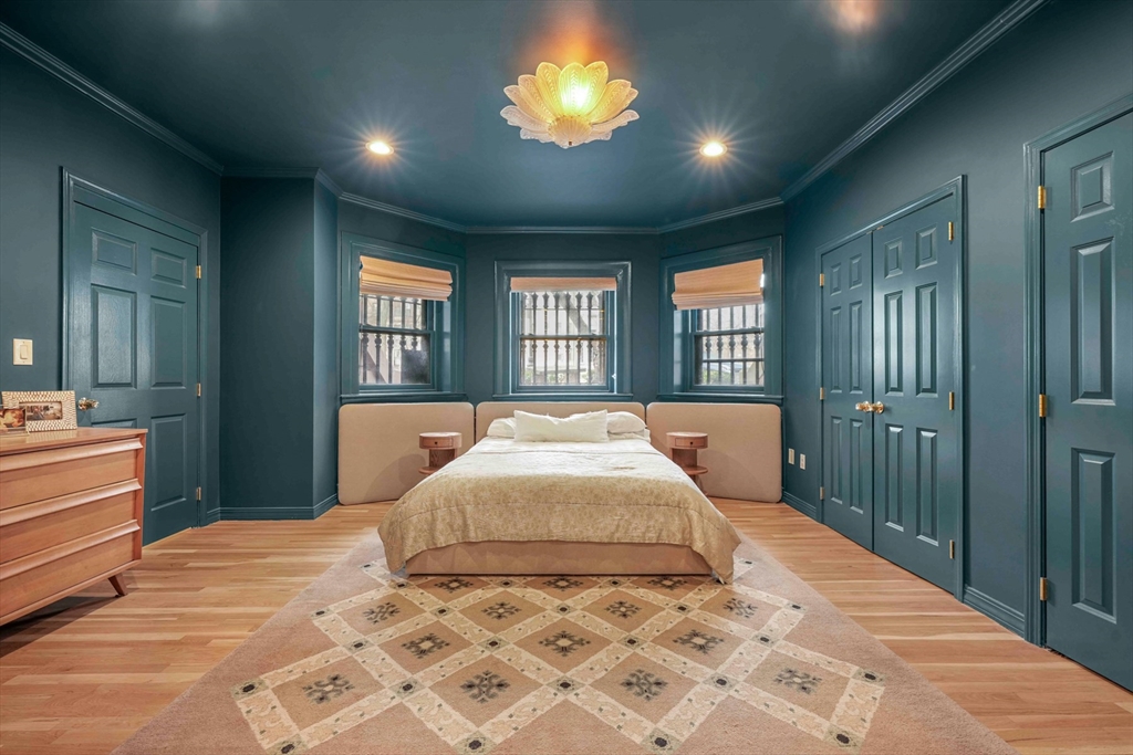 116 Commonwealth Avenue # 1