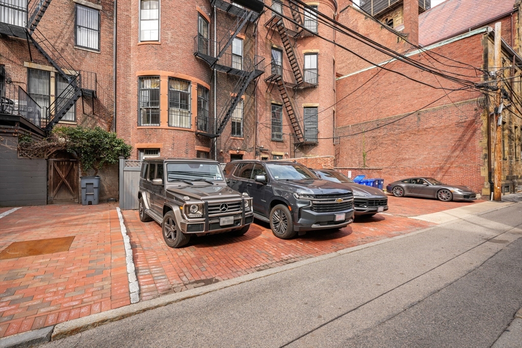 116 Commonwealth Avenue # 1