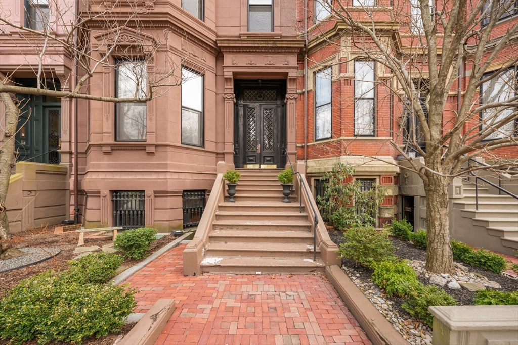 116 Commonwealth Avenue # 1