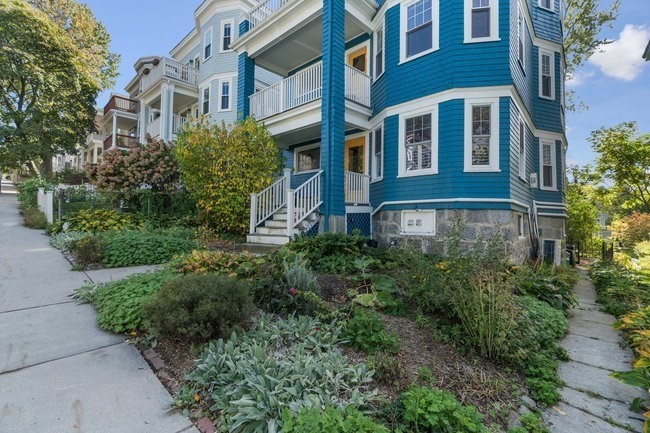 73 Montebello Rd # 2