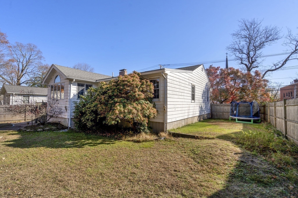517 Newport Ave