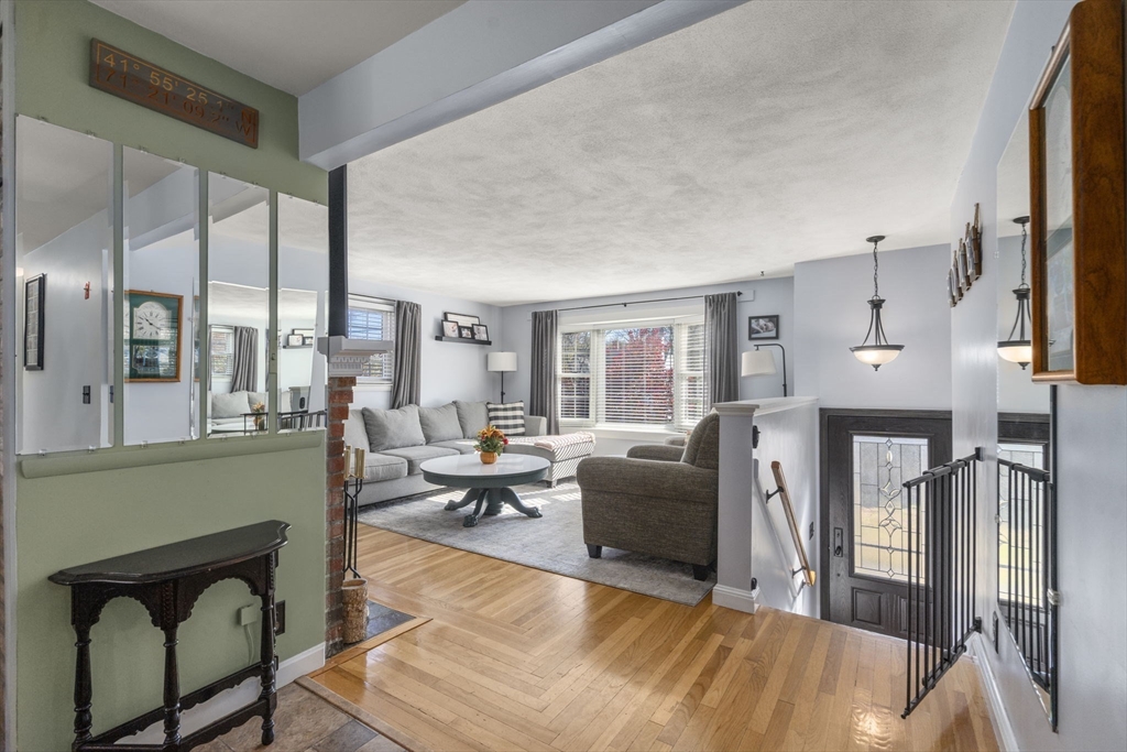 517 Newport Ave