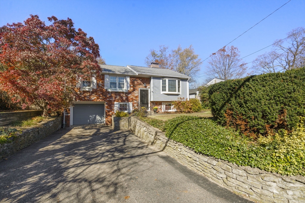 517 Newport Ave