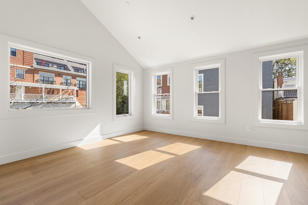 9 Armory St