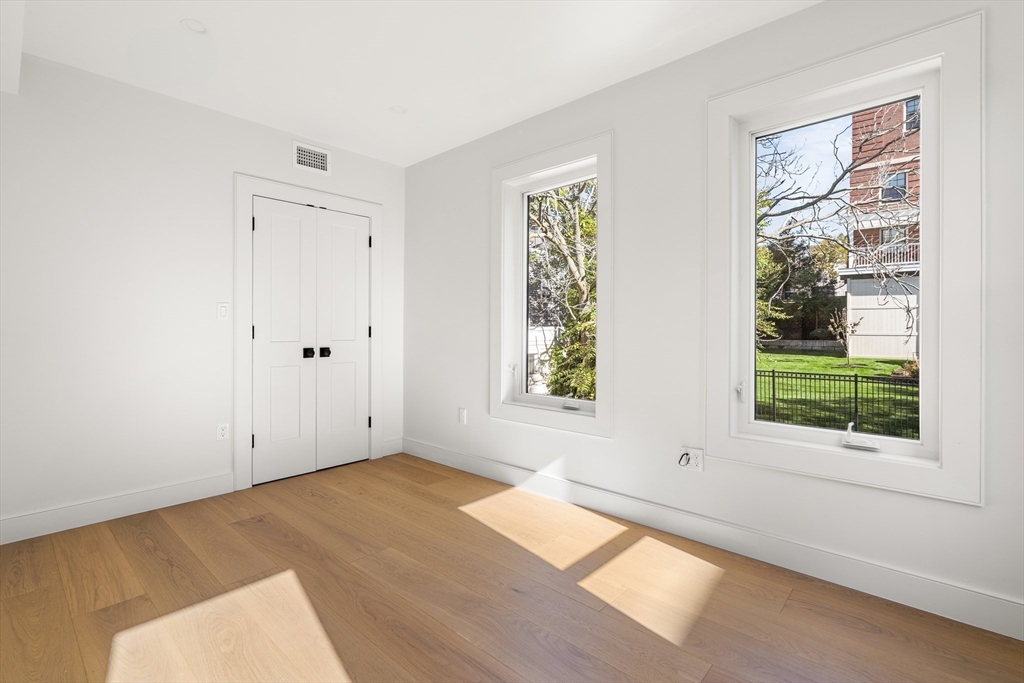9 Armory St