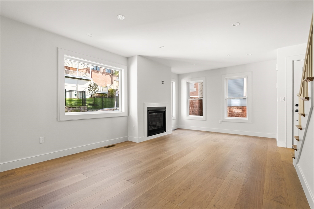 9 Armory St