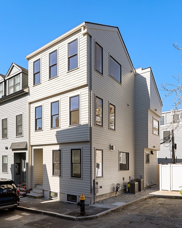 9 Armory St
