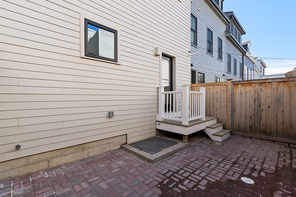 9 Armory St