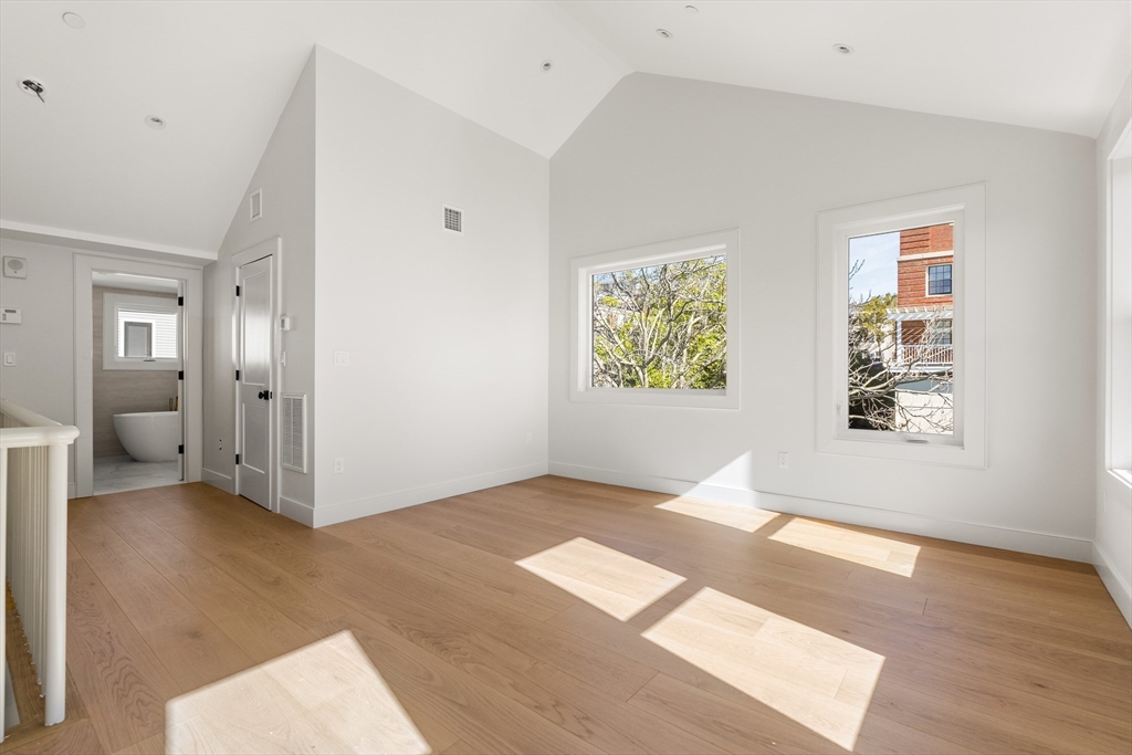 9 Armory St
