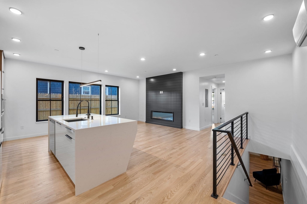 11 Boynton Street # 102