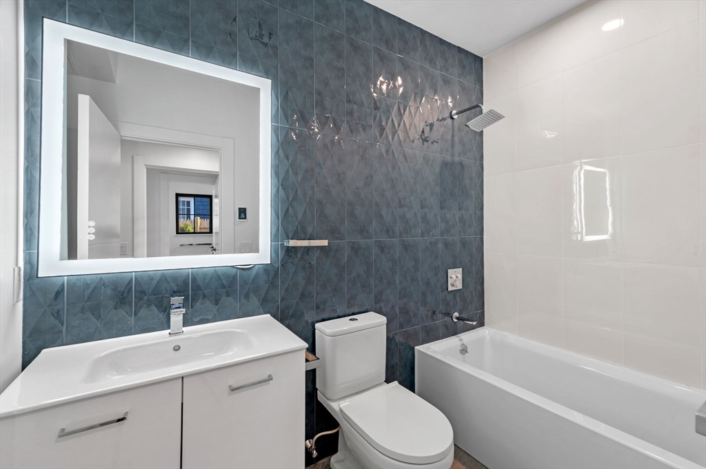 11 Boynton Street # 102