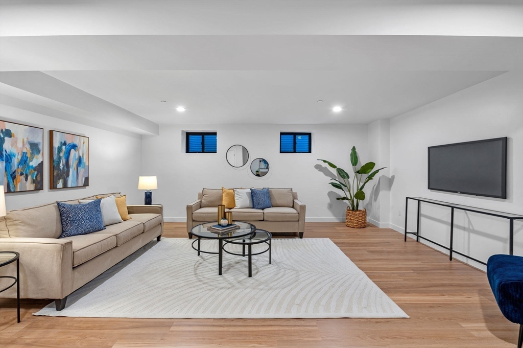 11 Boynton Street # 102