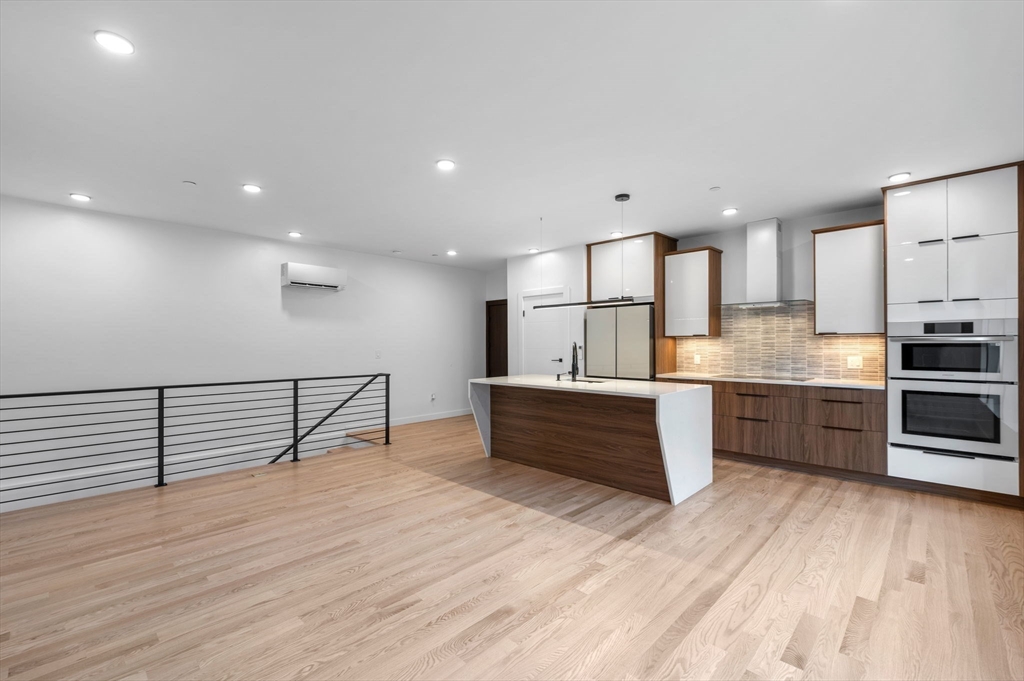 11 Boynton Street # 102