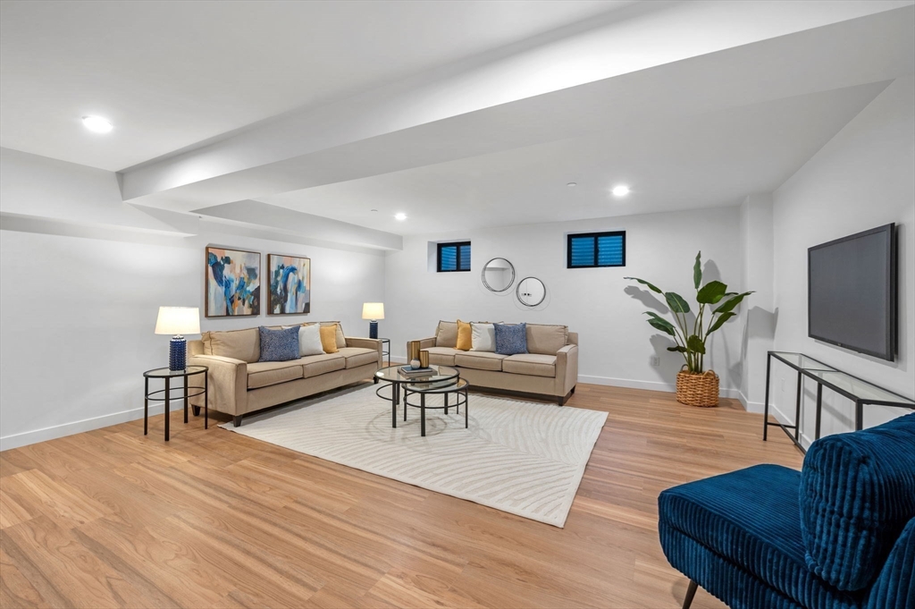 11 Boynton Street # 102