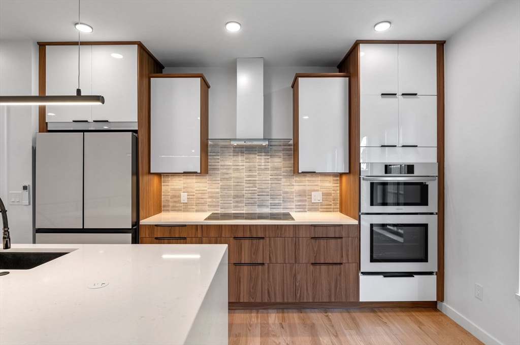 11 Boynton Street # 102