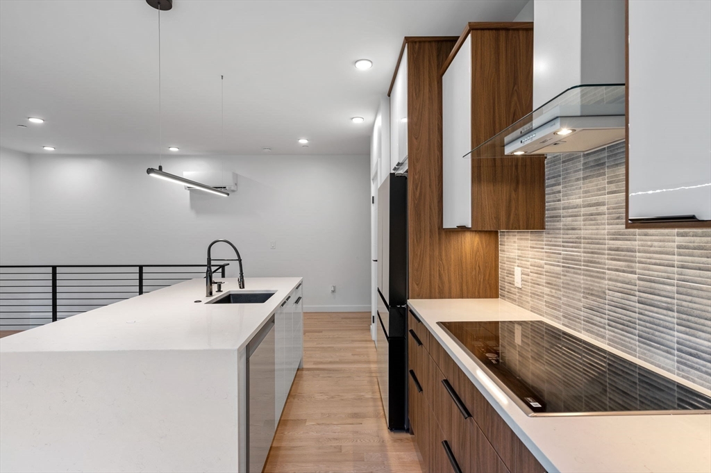 11 Boynton Street # 102