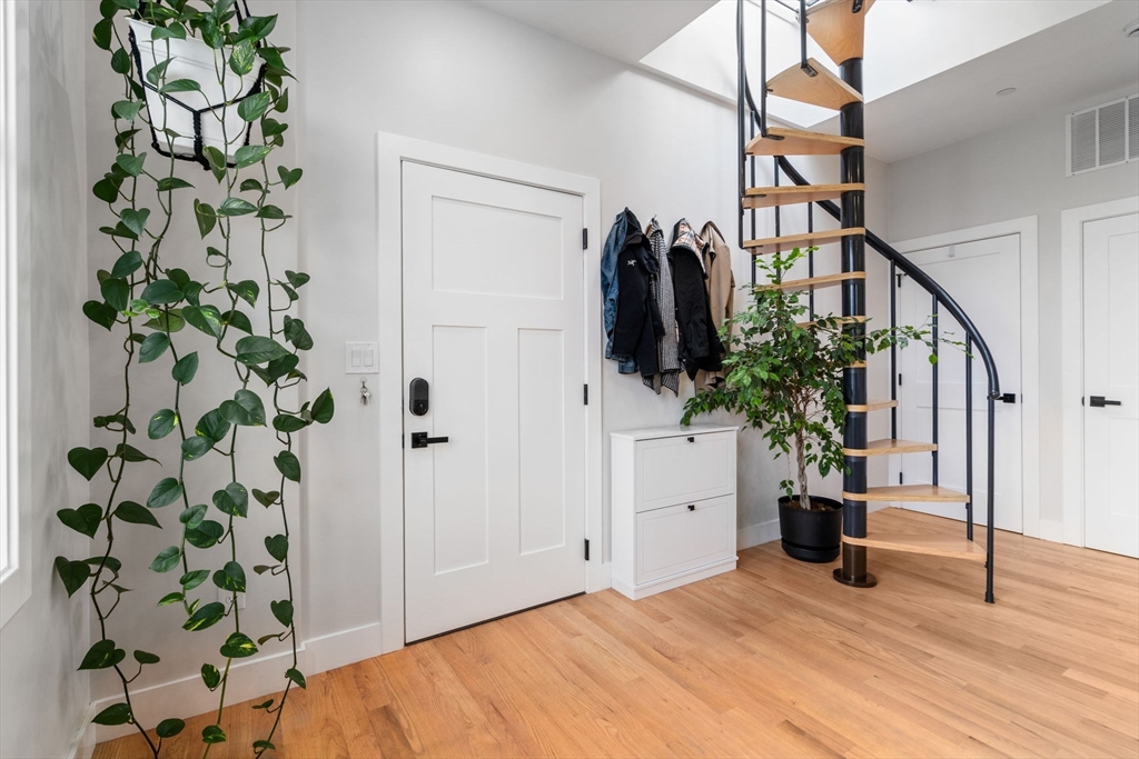152 Marion Street # 6L