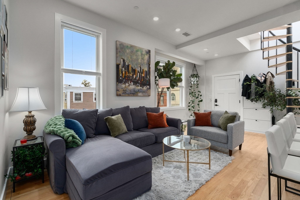 152 Marion Street # 6L