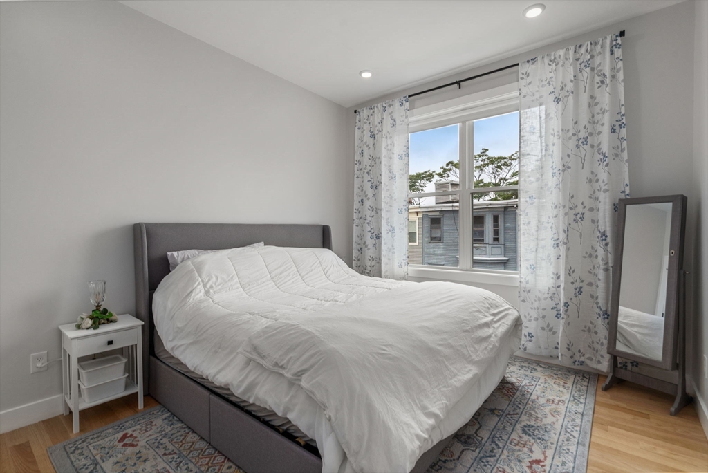 152 Marion Street # 6L