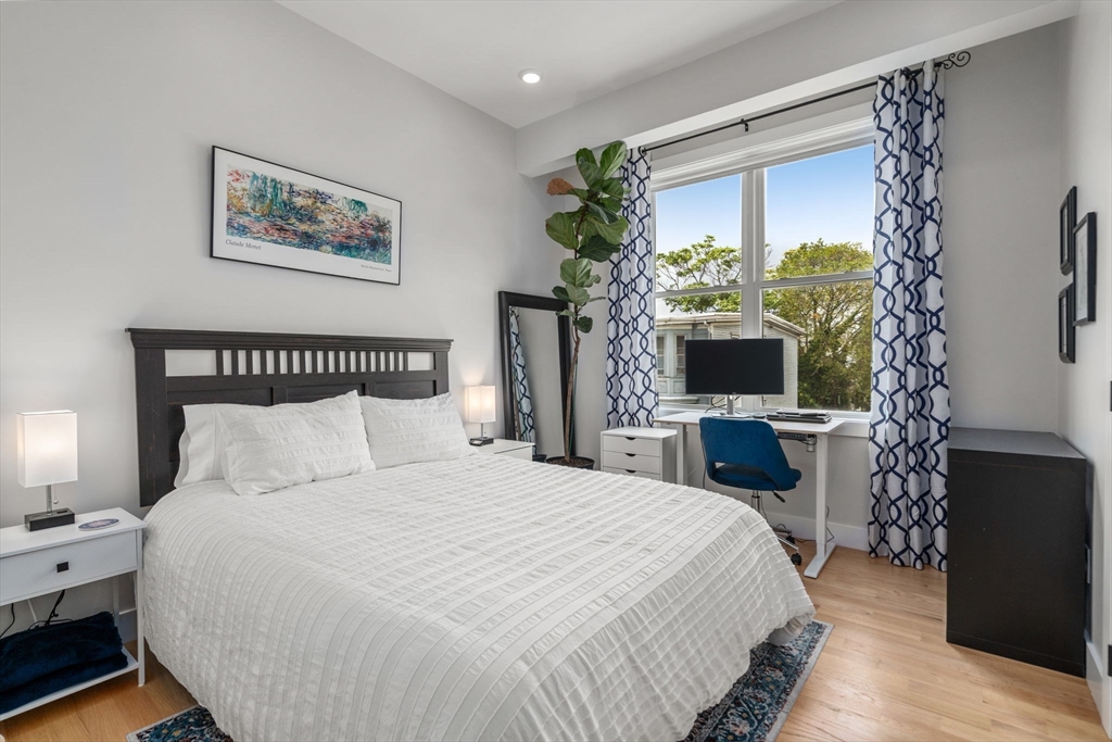152 Marion Street # 6L