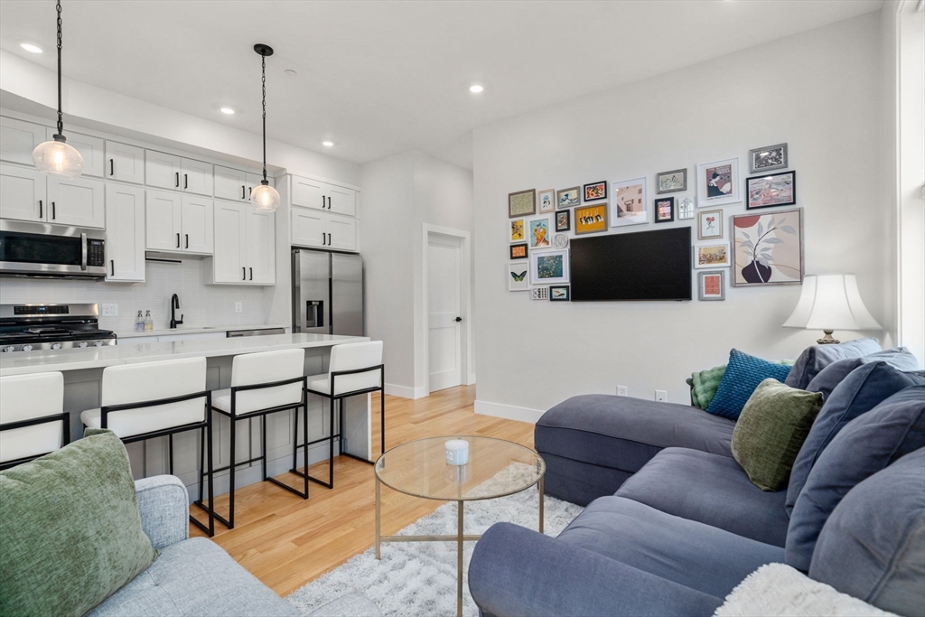152 Marion Street # 6L