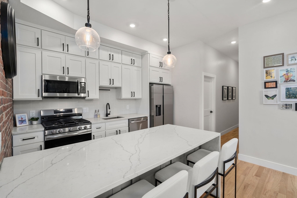 152 Marion Street # 6L