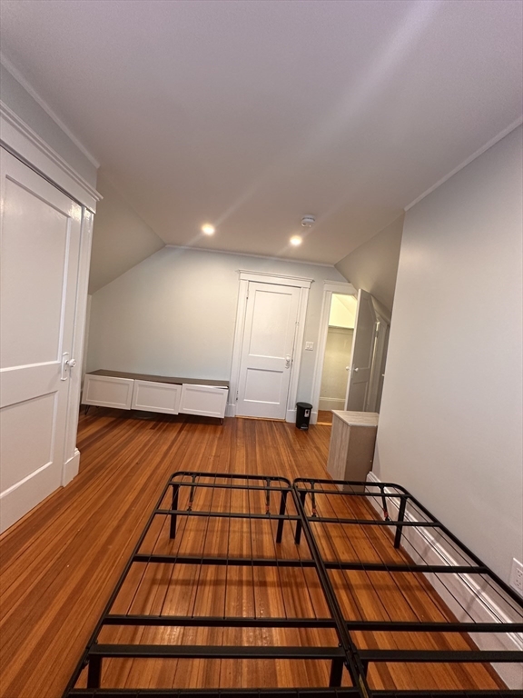 585 Main St Unit: -