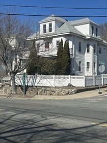 585 Main St Unit: -