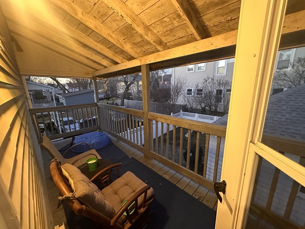 585 Main St Unit: -