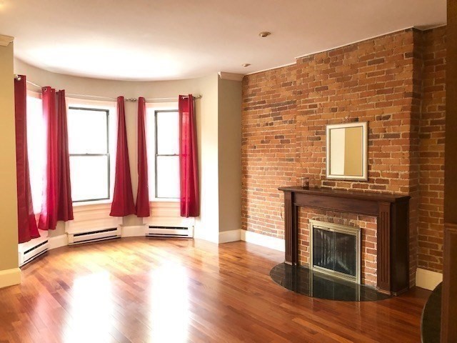 88 Saint Botolph St # 3