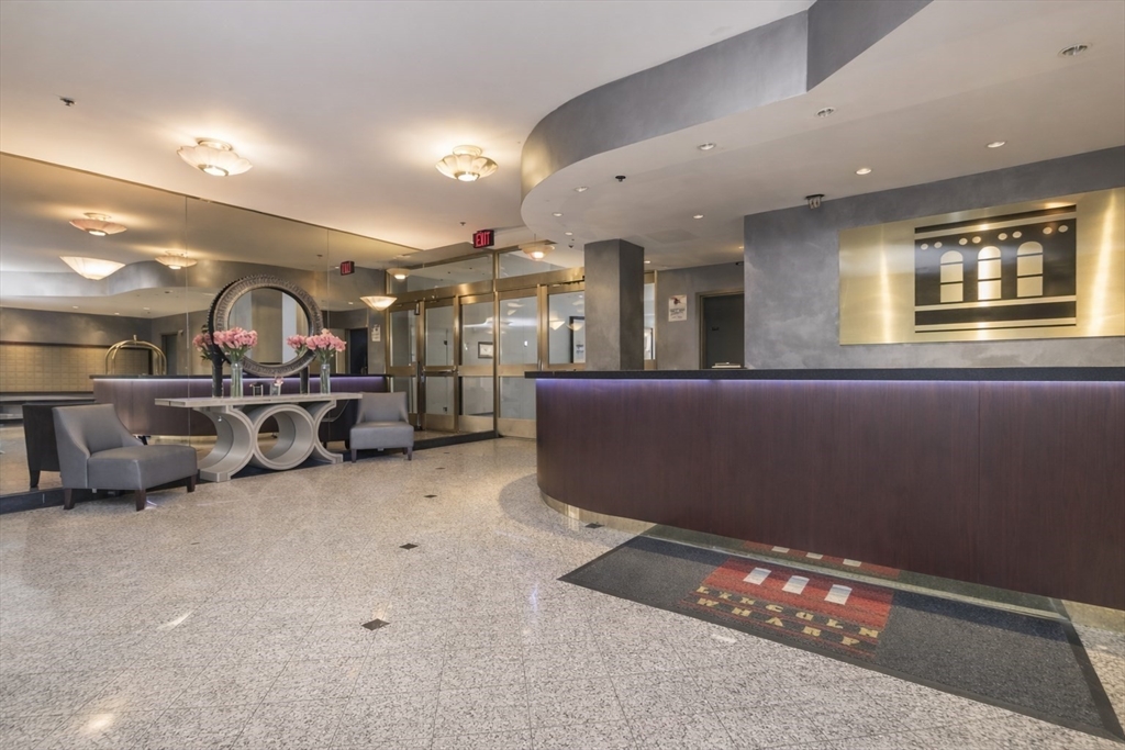 357 Commercial St # 116