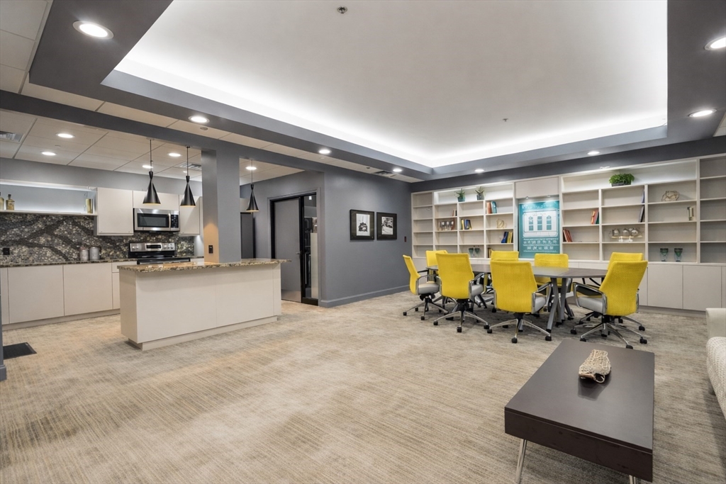 357 Commercial St # 116