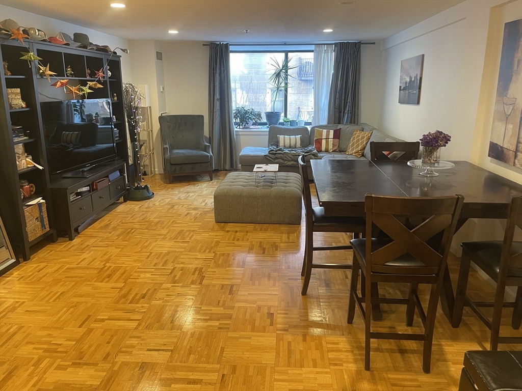 357 Commercial St # 116