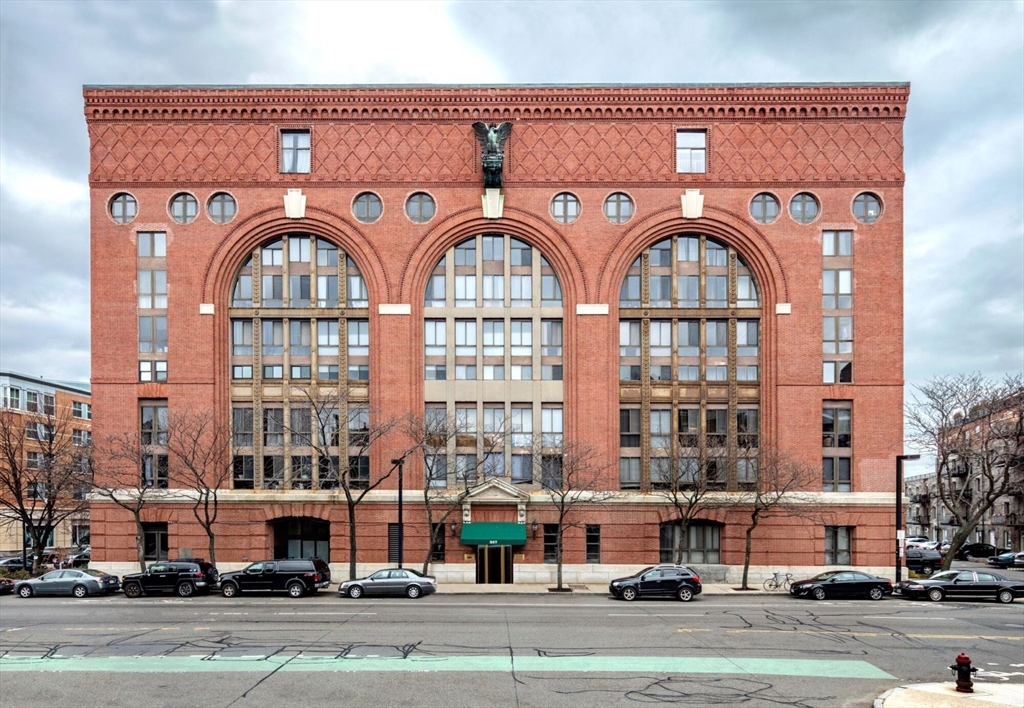 357 Commercial St # 116