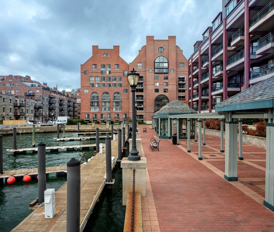 357 Commercial St # 116