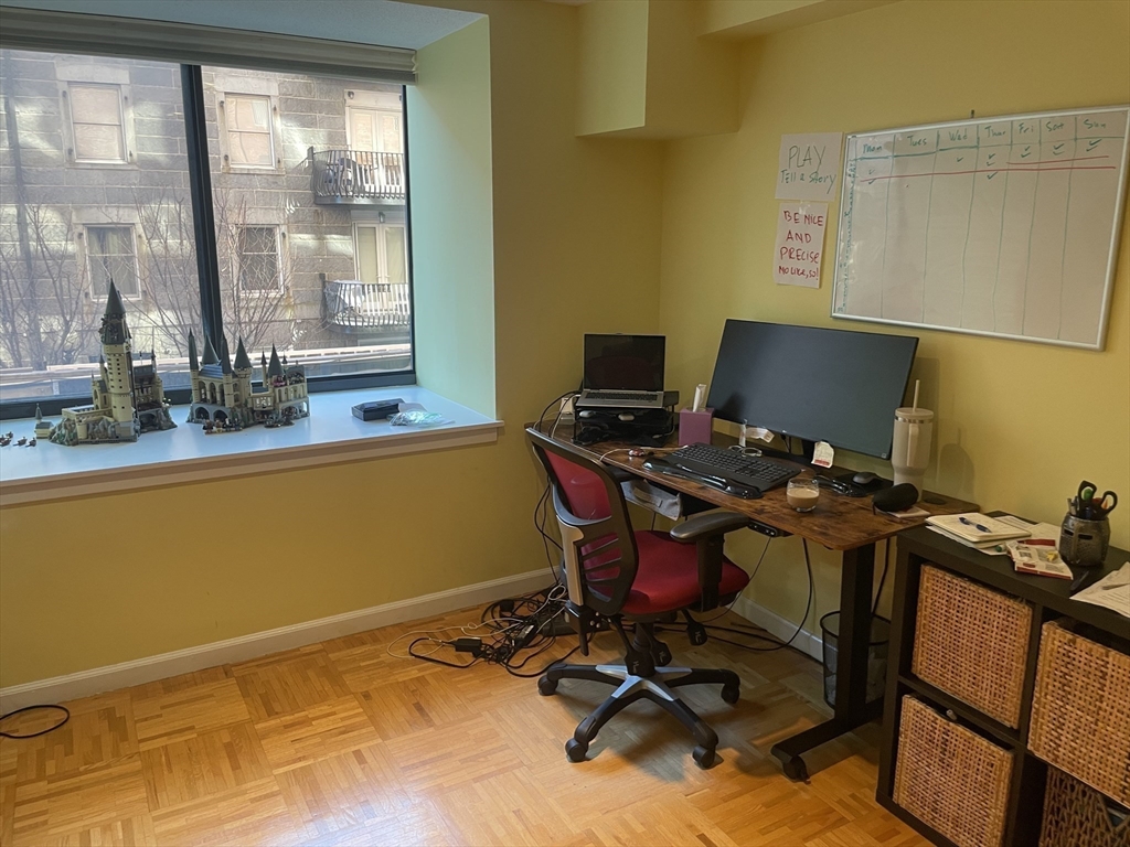 357 Commercial St # 116