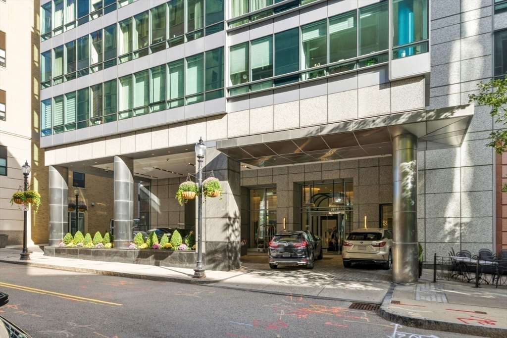 1 Avery Street # 18A