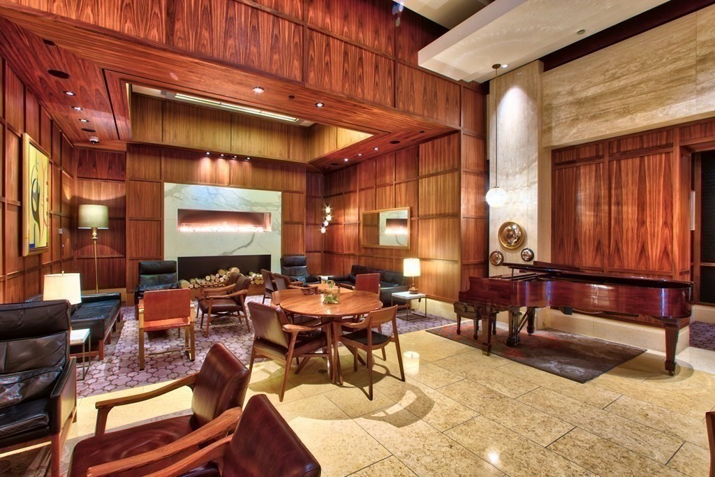 1 Avery Street # 18A