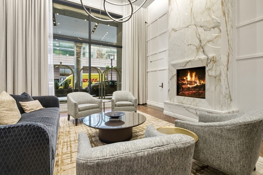 1 Avery Street # 18A