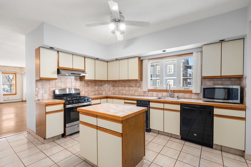 847-849 Fellsway