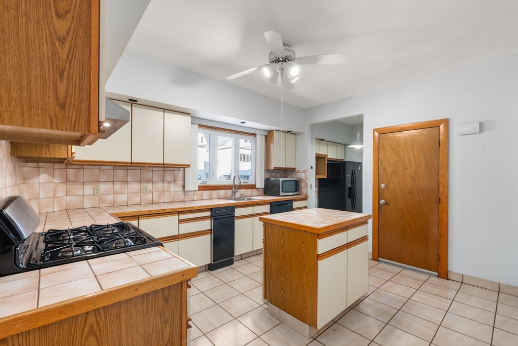 847-849 Fellsway