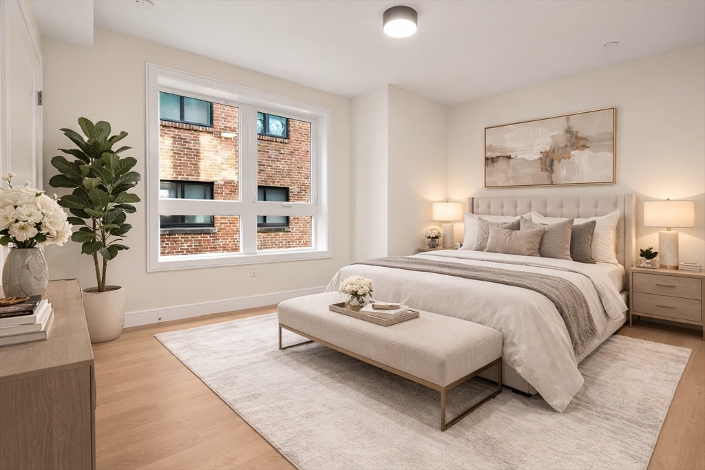 301 Border St. # 402