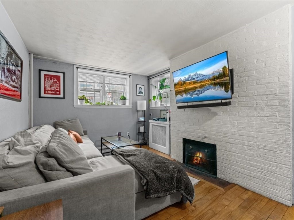 11 Myrtle St # 2
